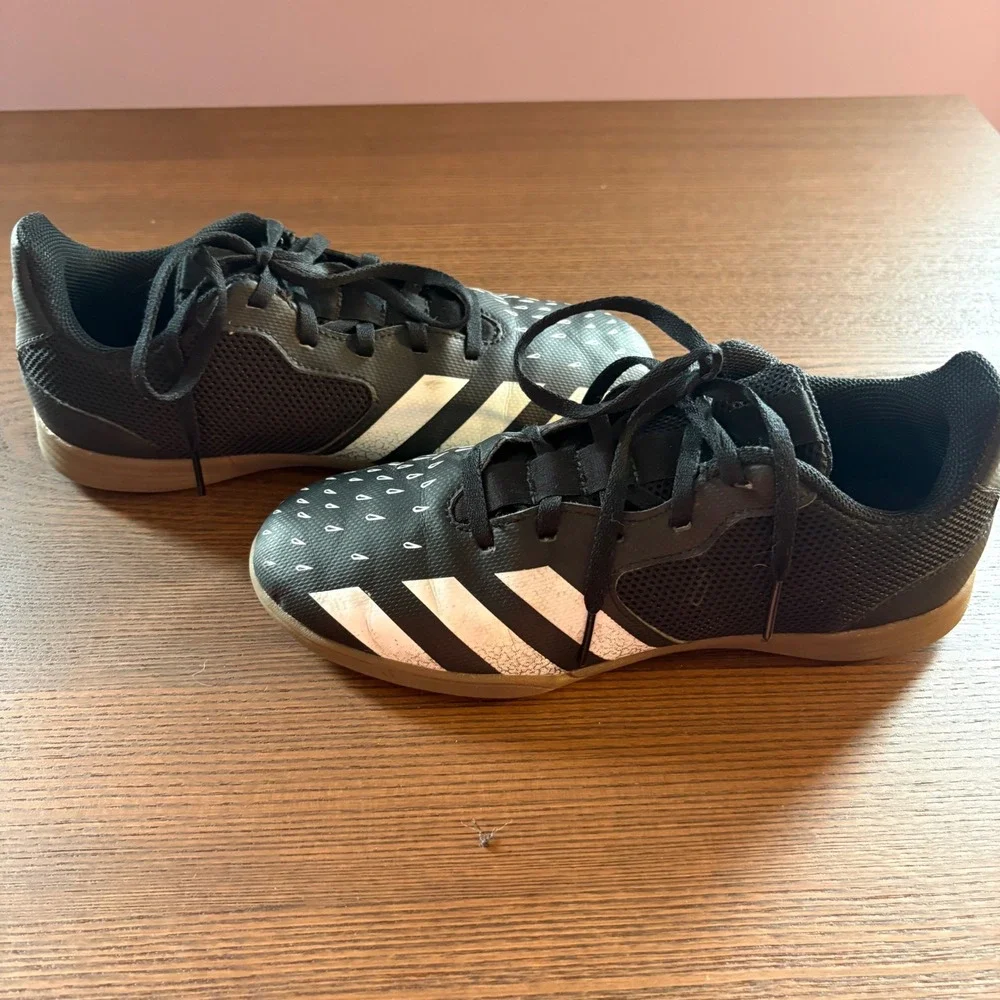 Adidas Predator Freak‎ .4 Sala Mens Size 6 Black White Indoor Soccer Cleats EUC